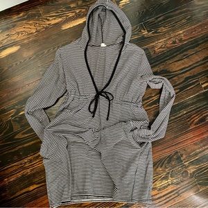Hooded Beach Cover-Up, size M